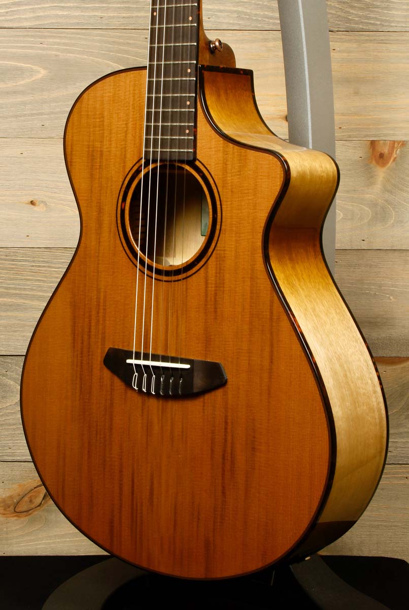 Breedlove Pursuit Exotic S Concert Nylon CE Red cedar-Myrtlewood