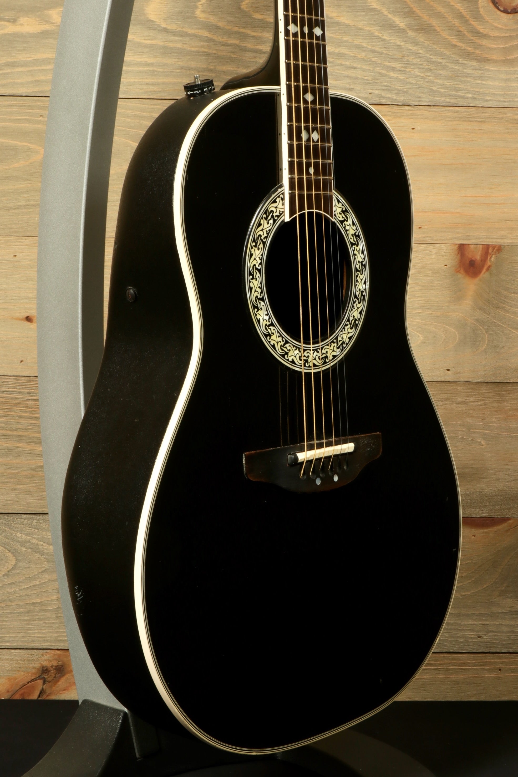 Ovation 1617 Legend with Original Hardshell Case - Used Guitar