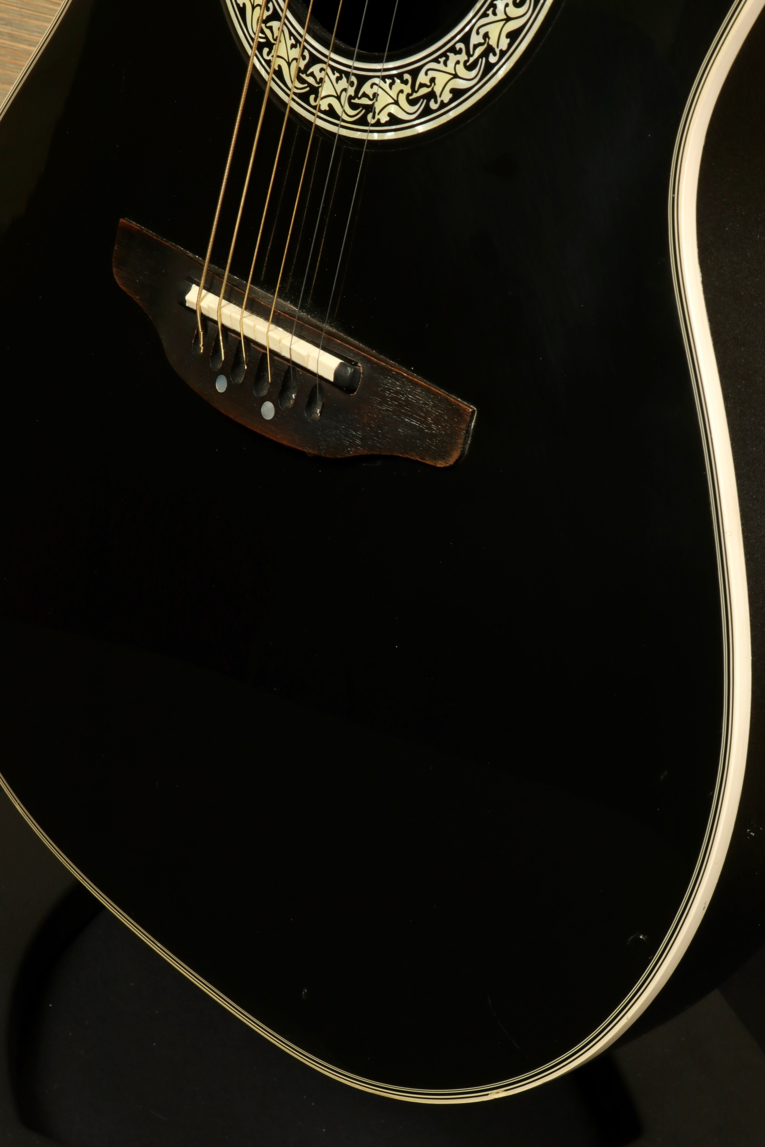 Ovation 1617 Legend with Original Hardshell Case - Used Guitar