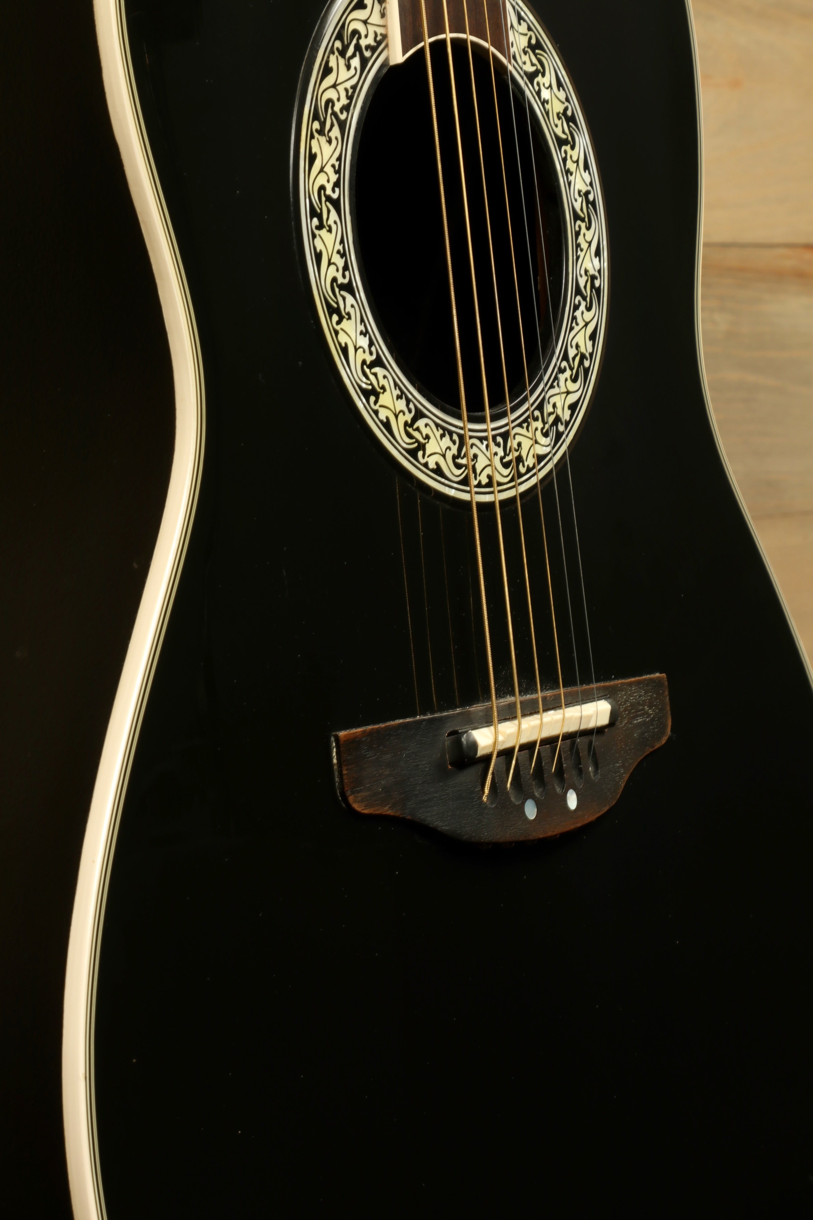 Ovation 1617 Legend with Original Hardshell Case - Used Guitar