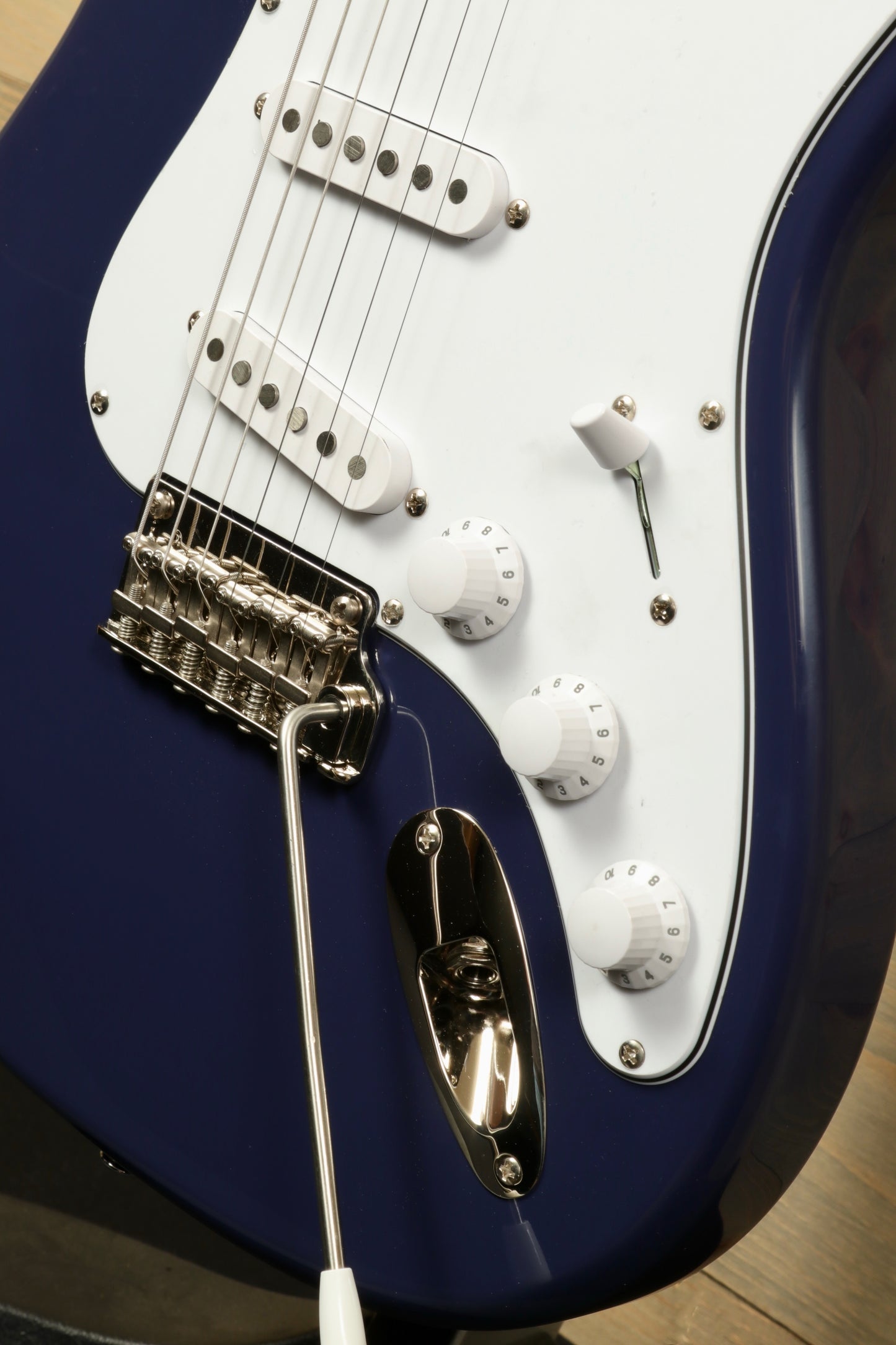 PRS SE Silver Sky Electric Guitar - Trad Blue with Rosewood Fingerboard, front close-up view