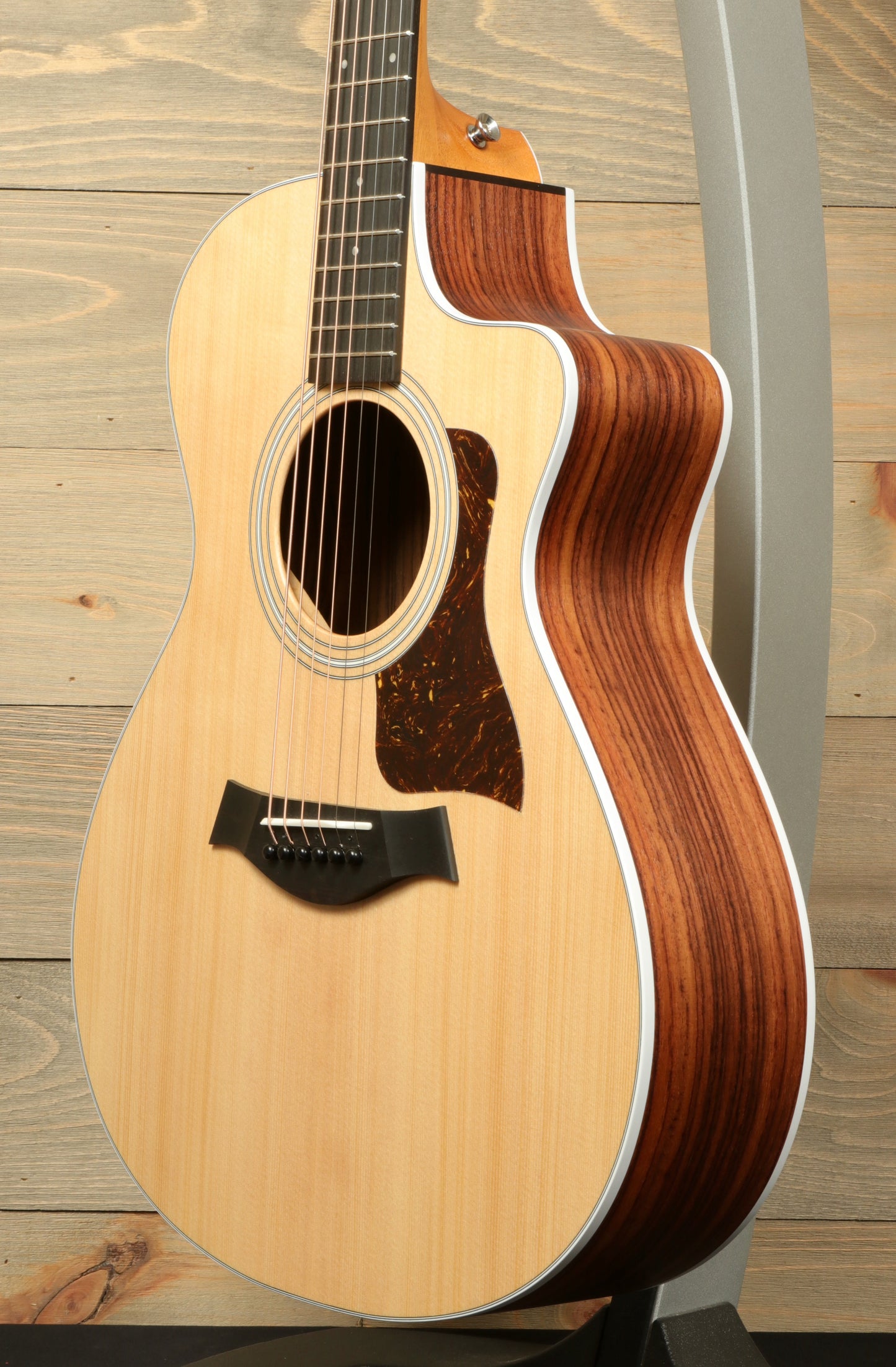 Taylor 212ce