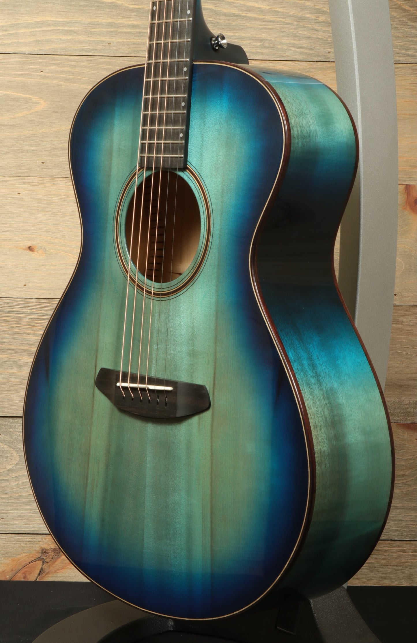 Breedlove Oregon Concert Lagoon Myrtlewood-Myrtlewood LTD In Stock Now