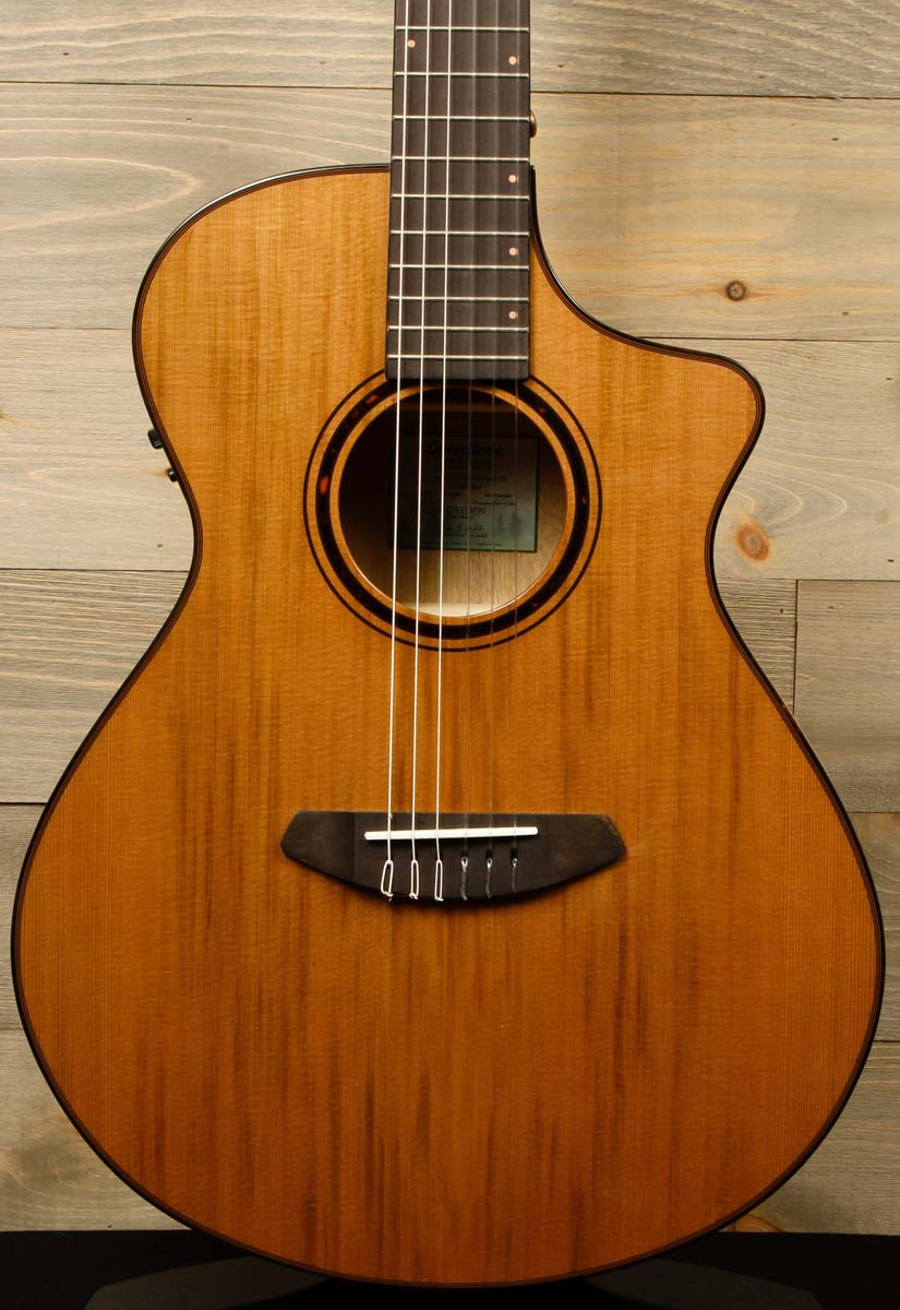 Breedlove Pursuit Exotic S Concert Nylon CE Red cedar-Myrtlewood