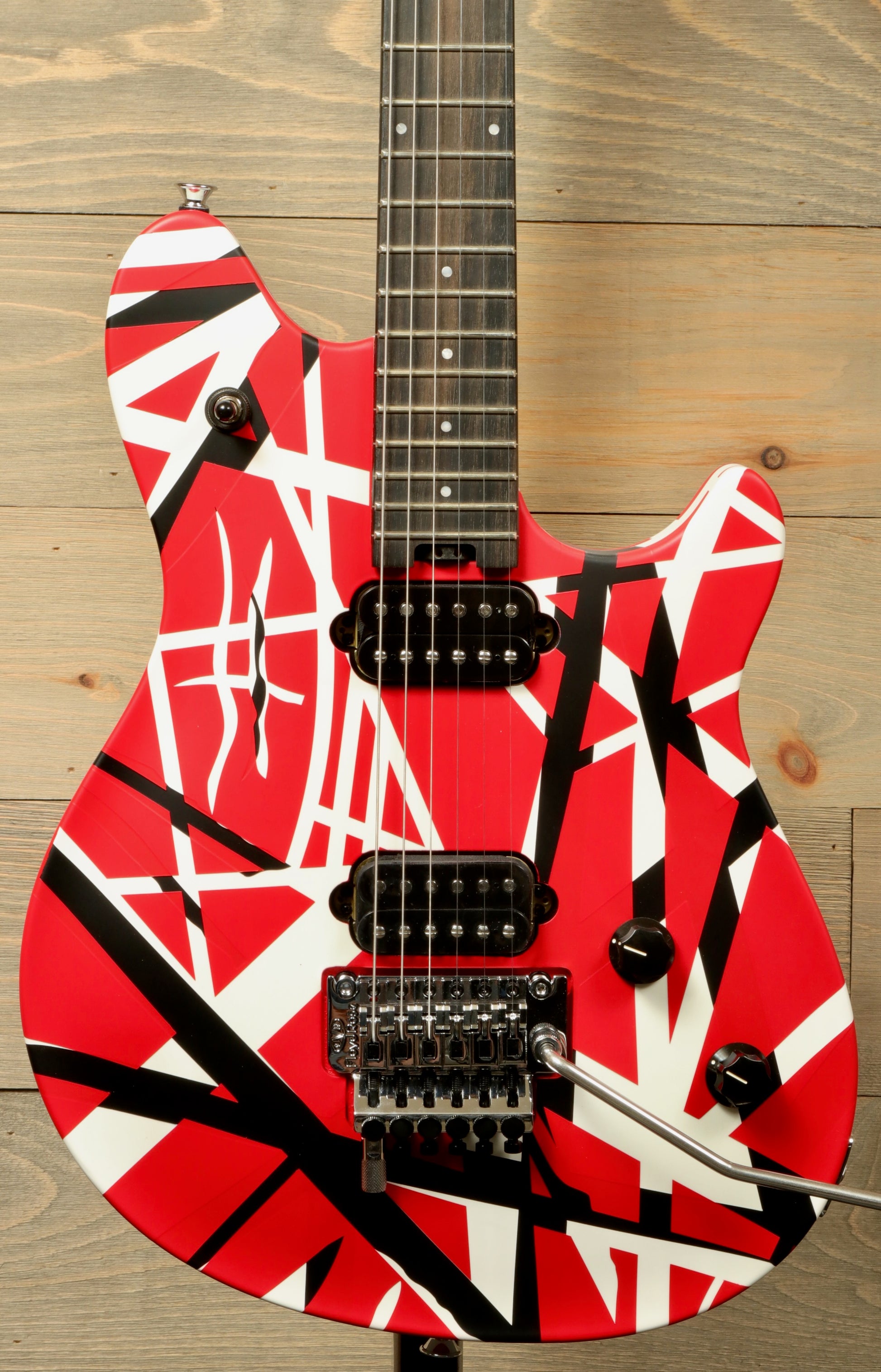 EVH Wolfgang Special, Red/Black/White Satin