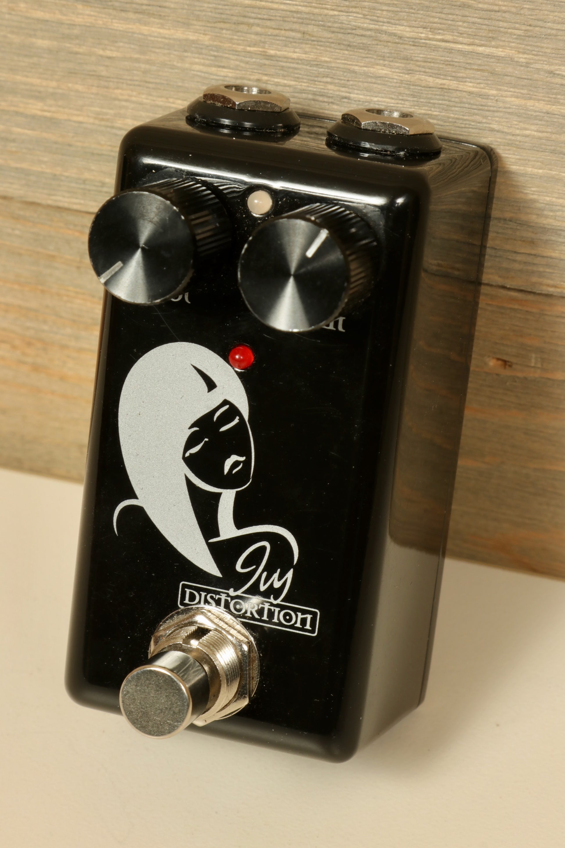 Red Witch Ivy Distortion (USED) - Effects Pedal