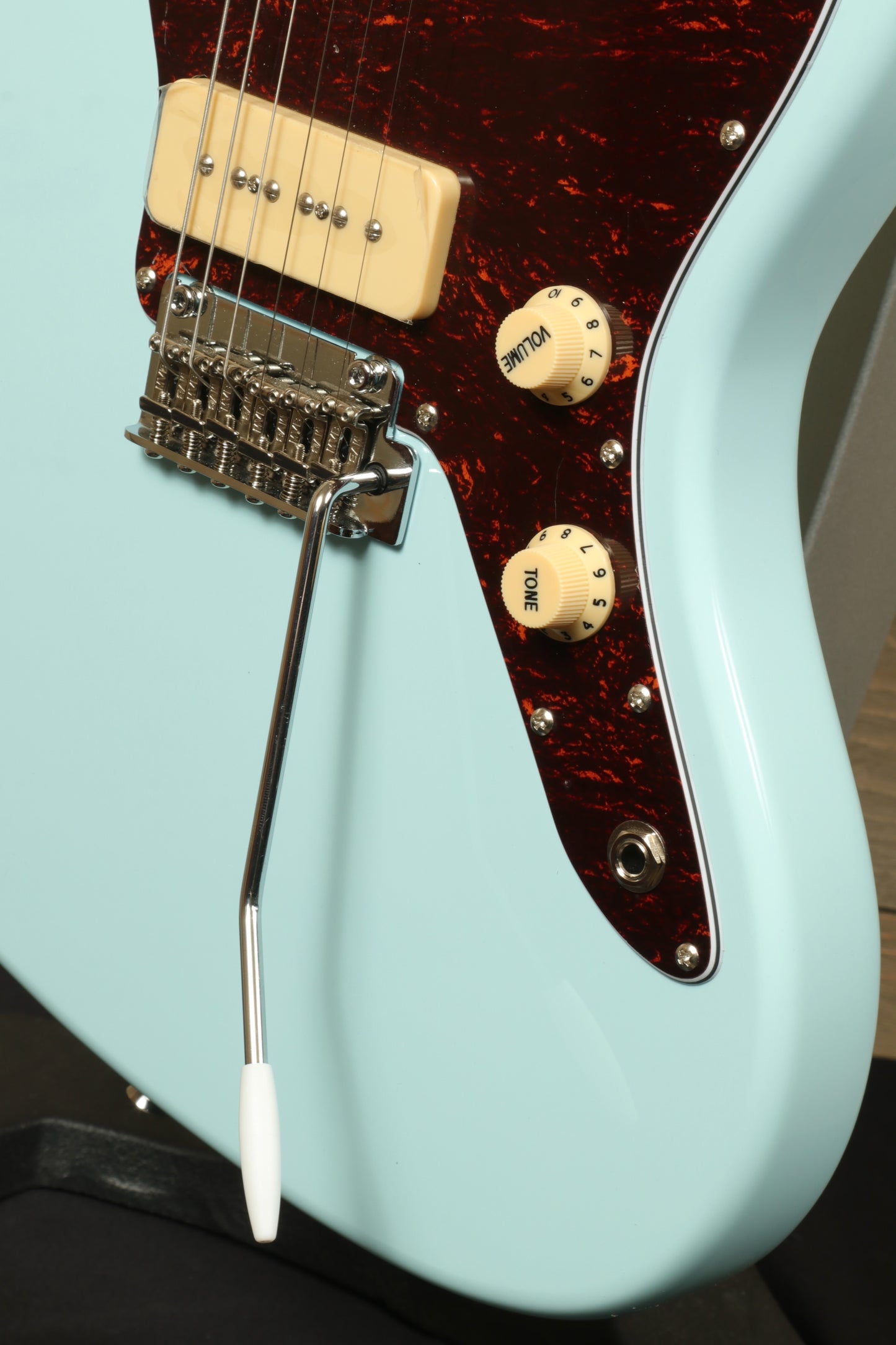 Tagima Jazz Electric Guitar in mint green with tortoiseshell pickguard, front view
