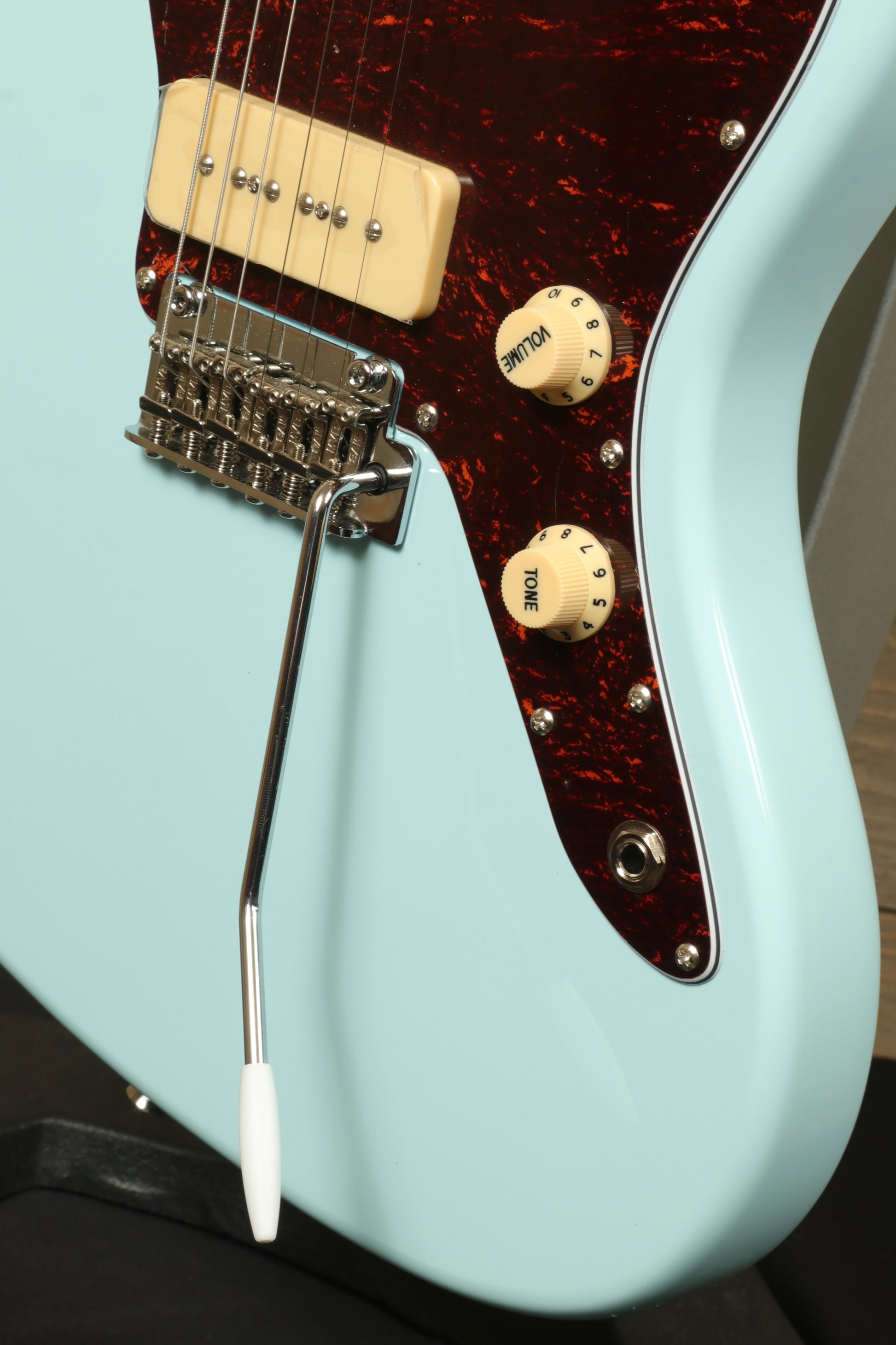 Tagima Jazz Electric Guitar in mint green with tortoiseshell pickguard, front view