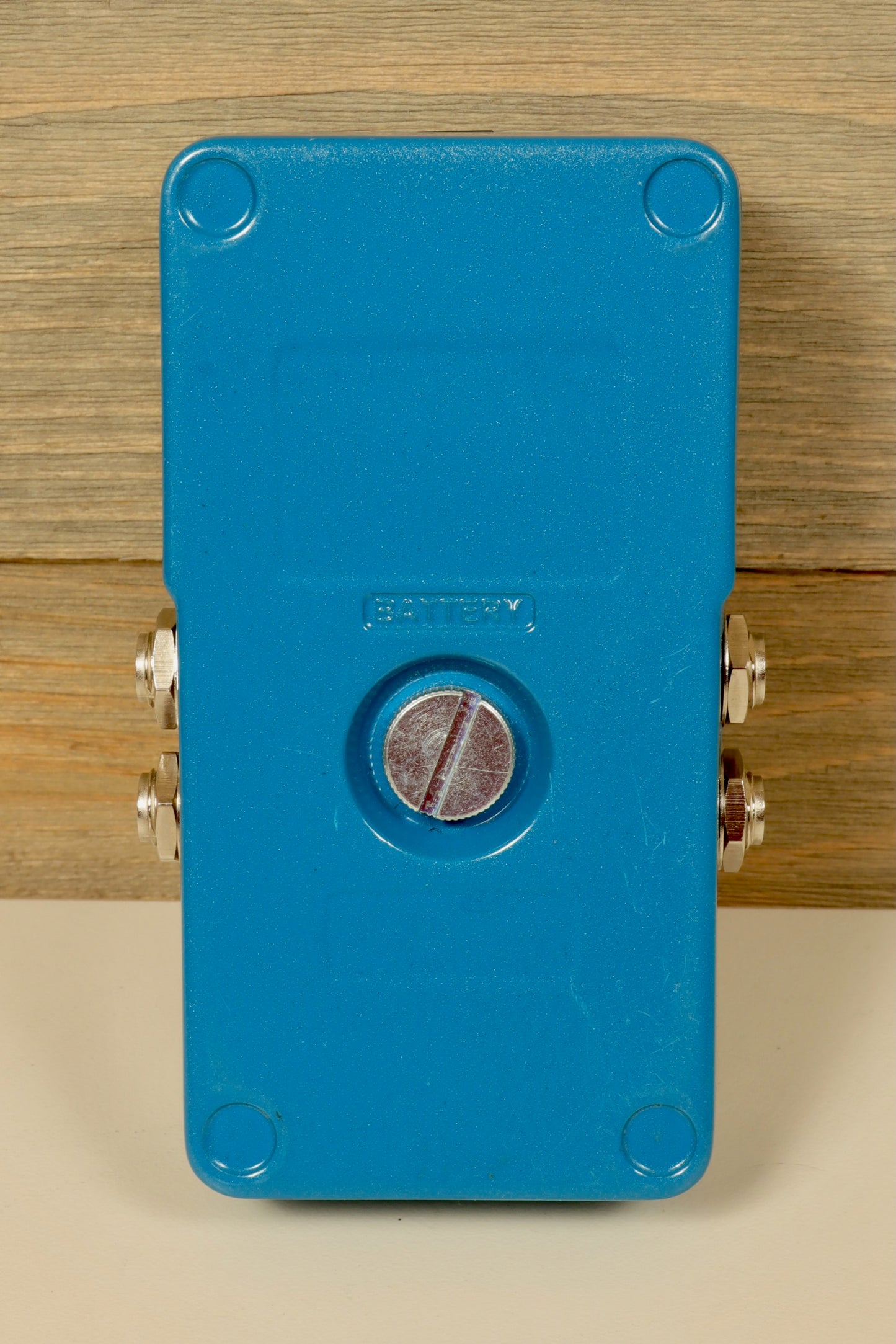 TC Electronic blue digital delay pedal, top view showcasing knob and sturdy finish