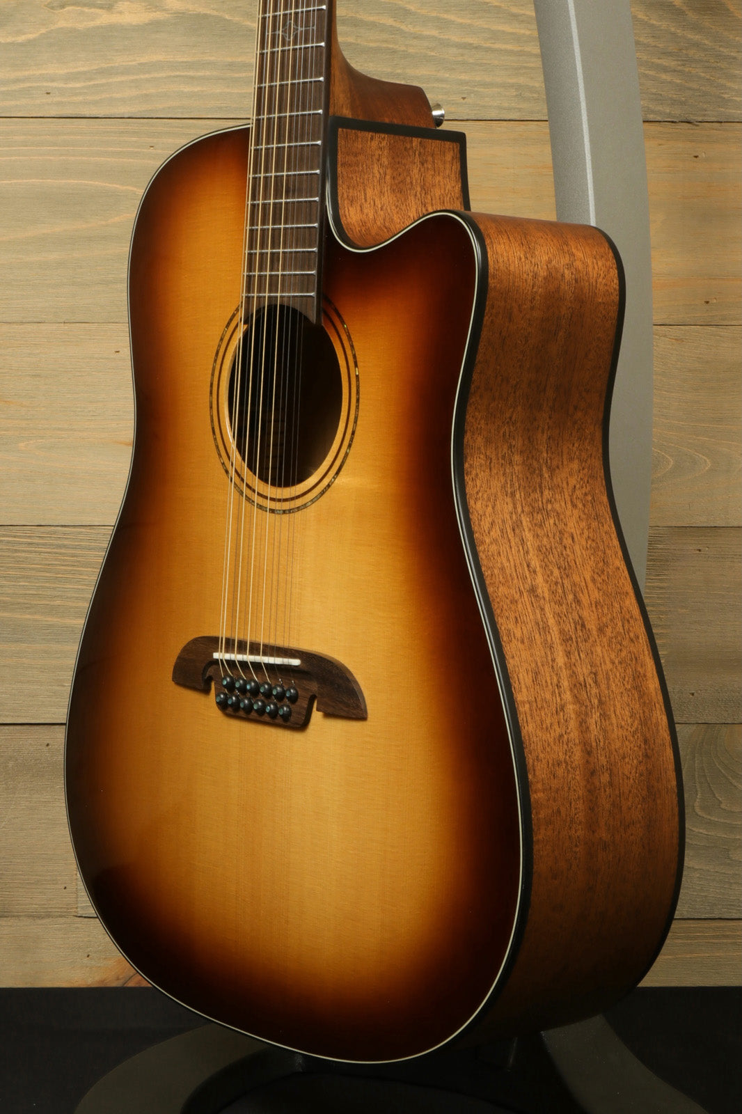 Alvarez AD60ce 12-String Shadowburst Alvarez