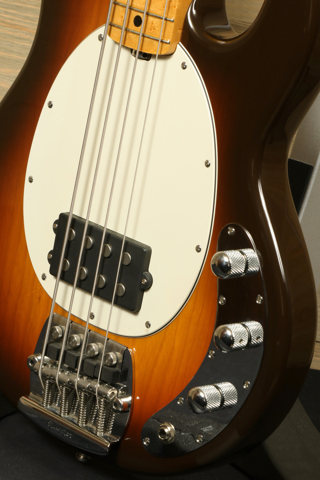 MUSIC MAN StingRay4 USA製　ハードケース付 MUSIC MAN StingRay4 USA製 ハードケース付 Classic StingRay 4