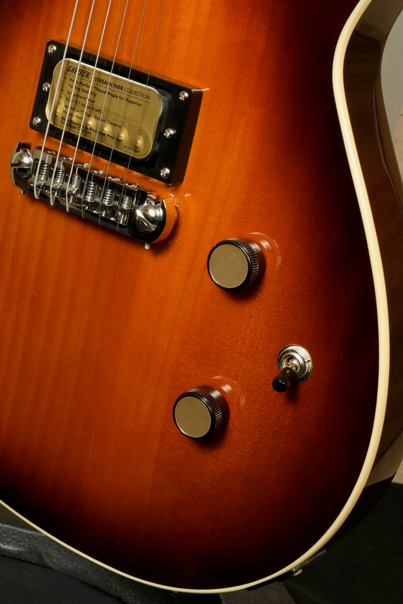 Gretsch Streamliner Jet Electric Guitar - Duo-Tone Burst