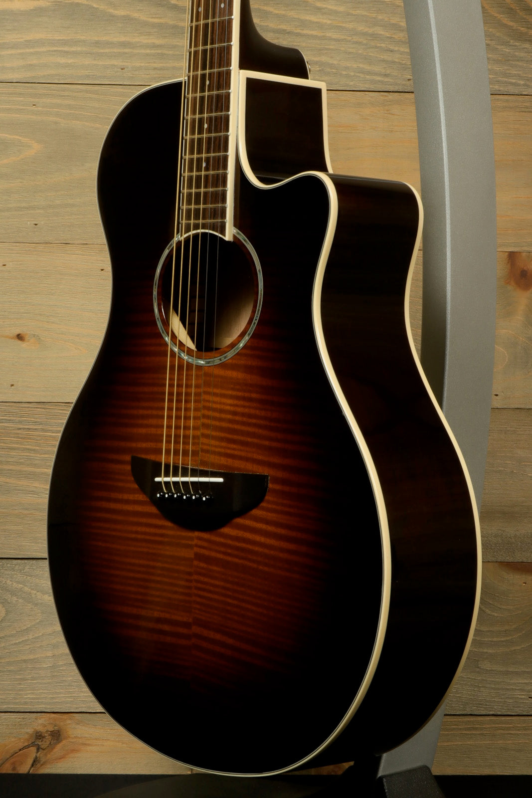 Yamaha APX600 FM acoustic electric guitar in sunburst finish with RoadRunner Gig Bag