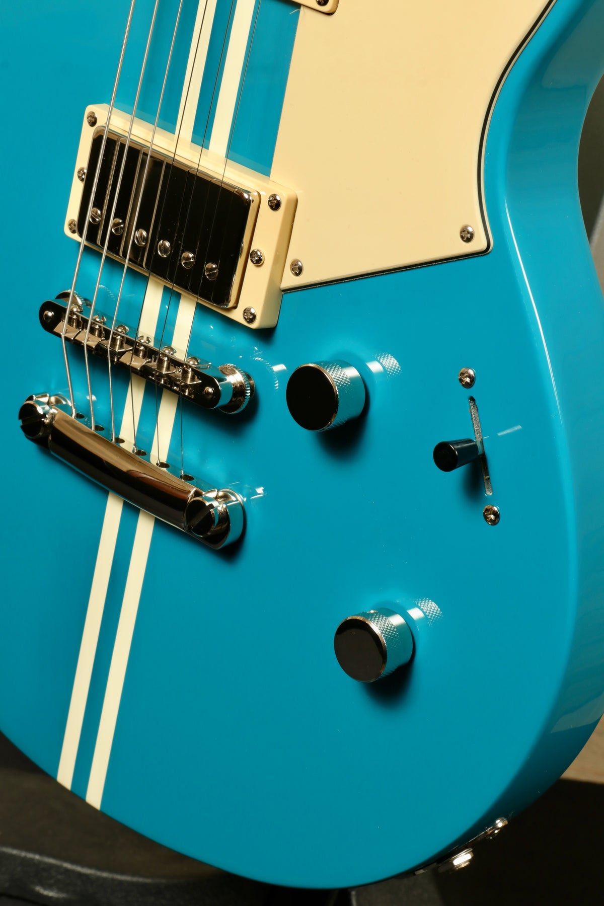 Yamaha Revstar Standard RSS20 Electric Guitar in Swift Blue, showcasing body and controls