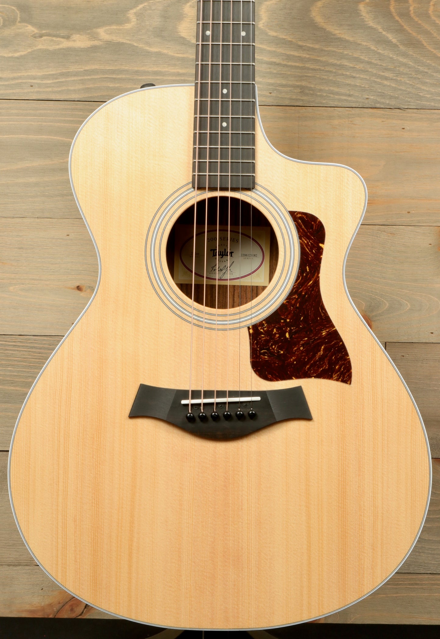 Taylor 212ce