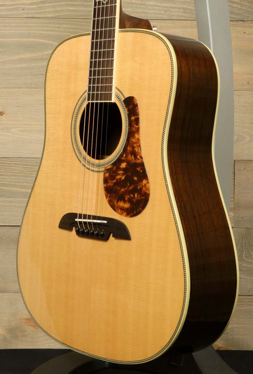 Alvarez MD70BG with Alvarez Gig Bag (USED) Alvarez