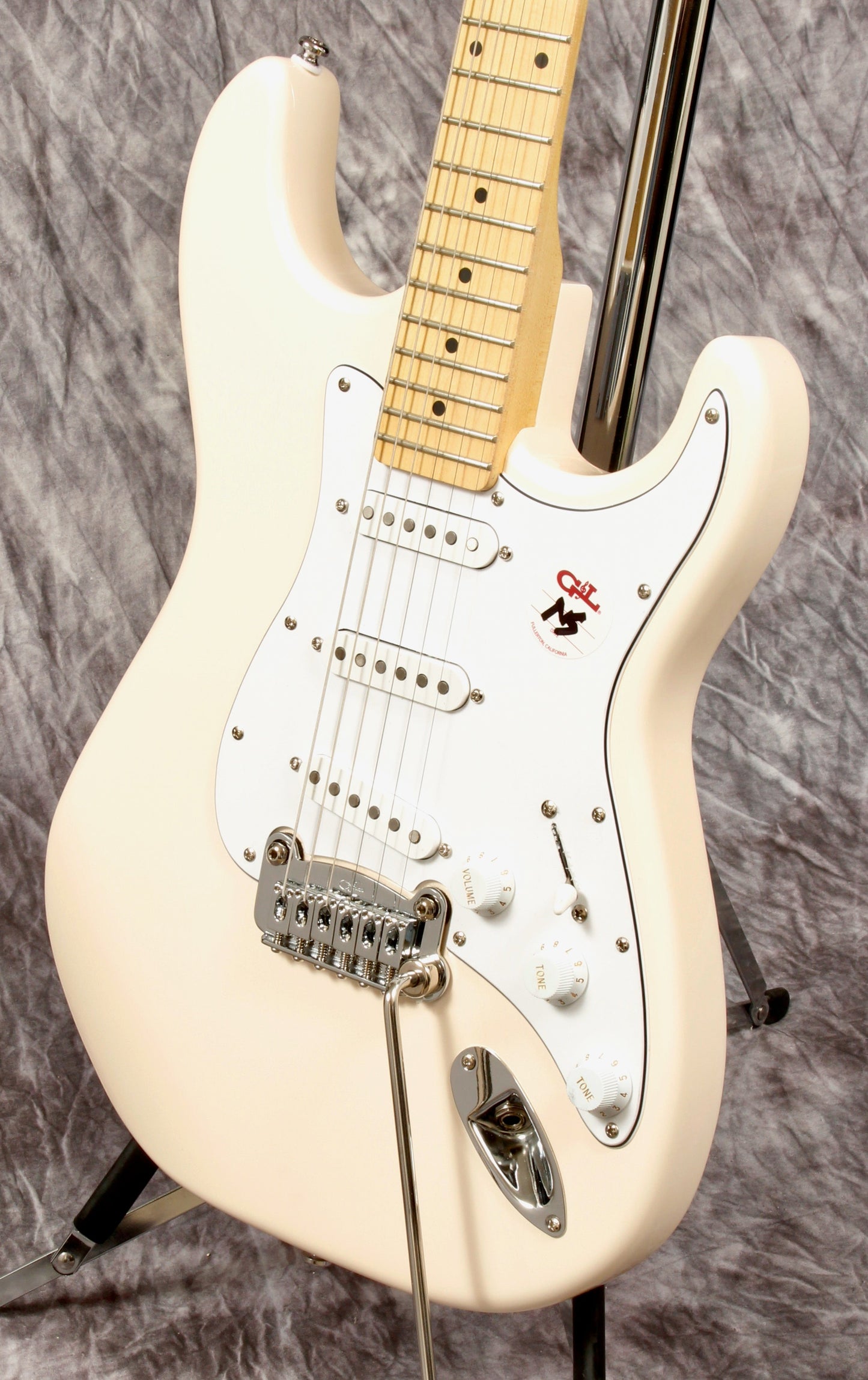 G&L Tribute Legacy Gloss White Alnico (Main Street Series) G&L