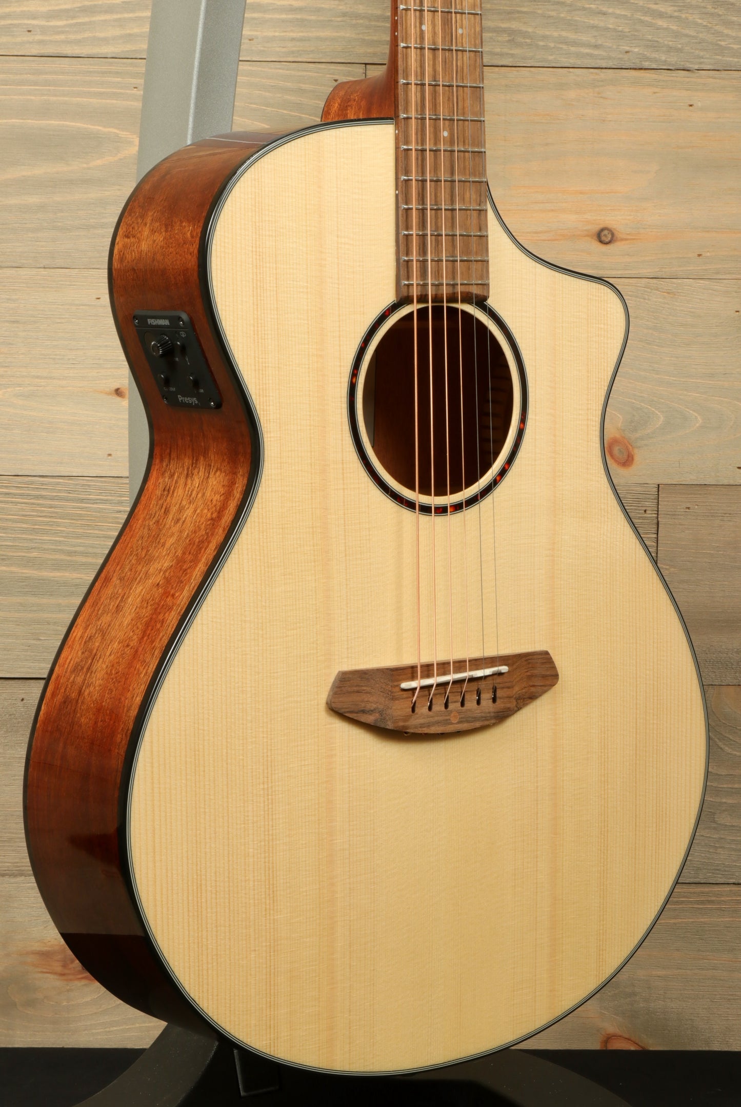 Breedlove Discovery S Concert CE European-African mahogany