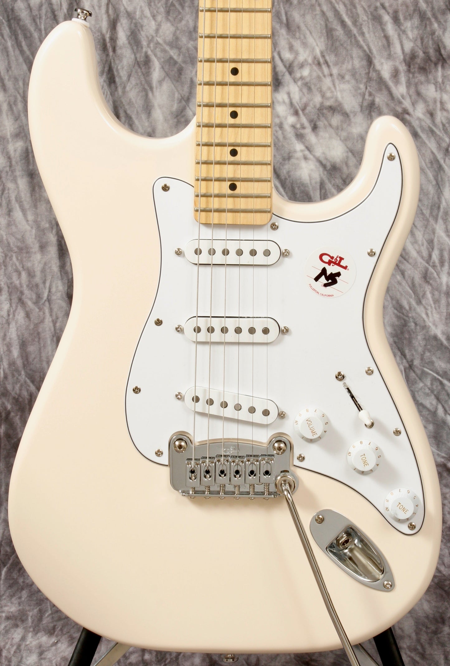 G&L Tribute Legacy Gloss White Alnico (Main Street Series) G&L