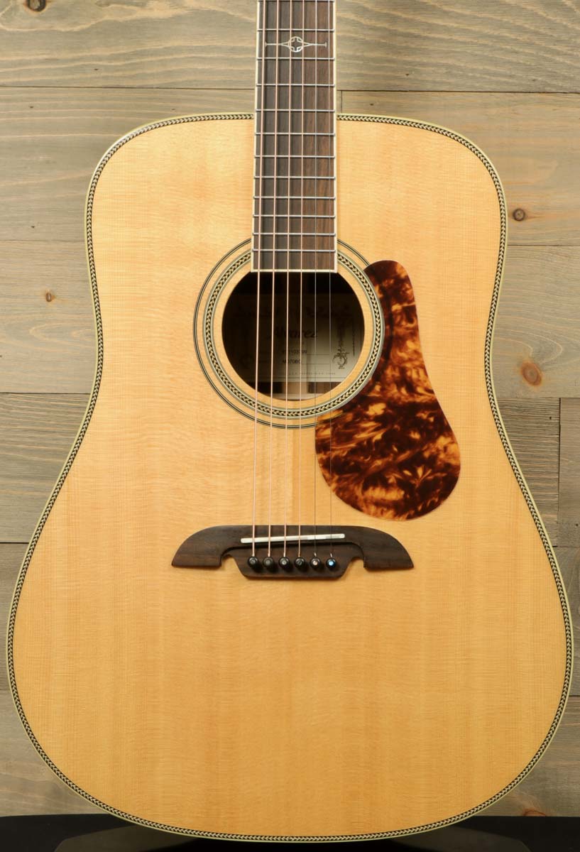 Alvarez MD70BG with Alvarez Gig Bag (USED) Alvarez