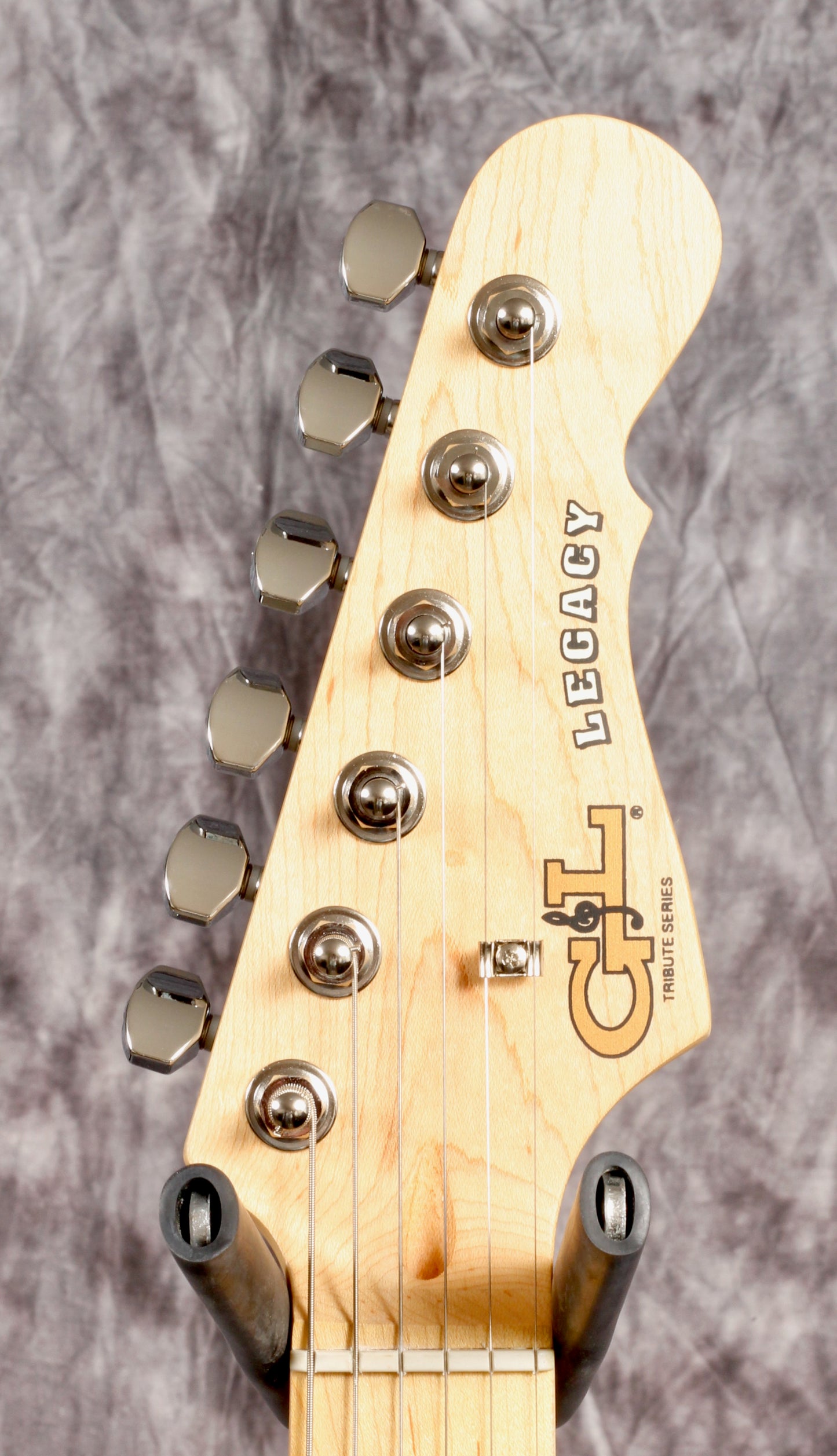 G&L Tribute Legacy Gloss Black Alnico Gilmour-Inspired (Main Street Series).