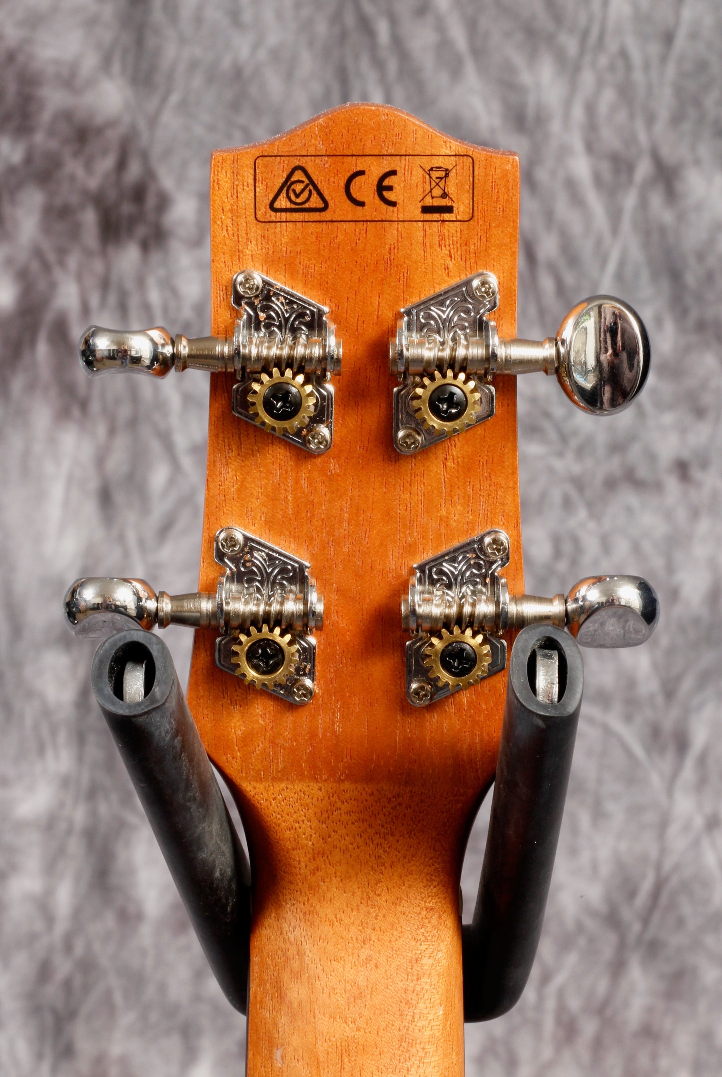 Ibanez Concert Ukulele UEW5E.