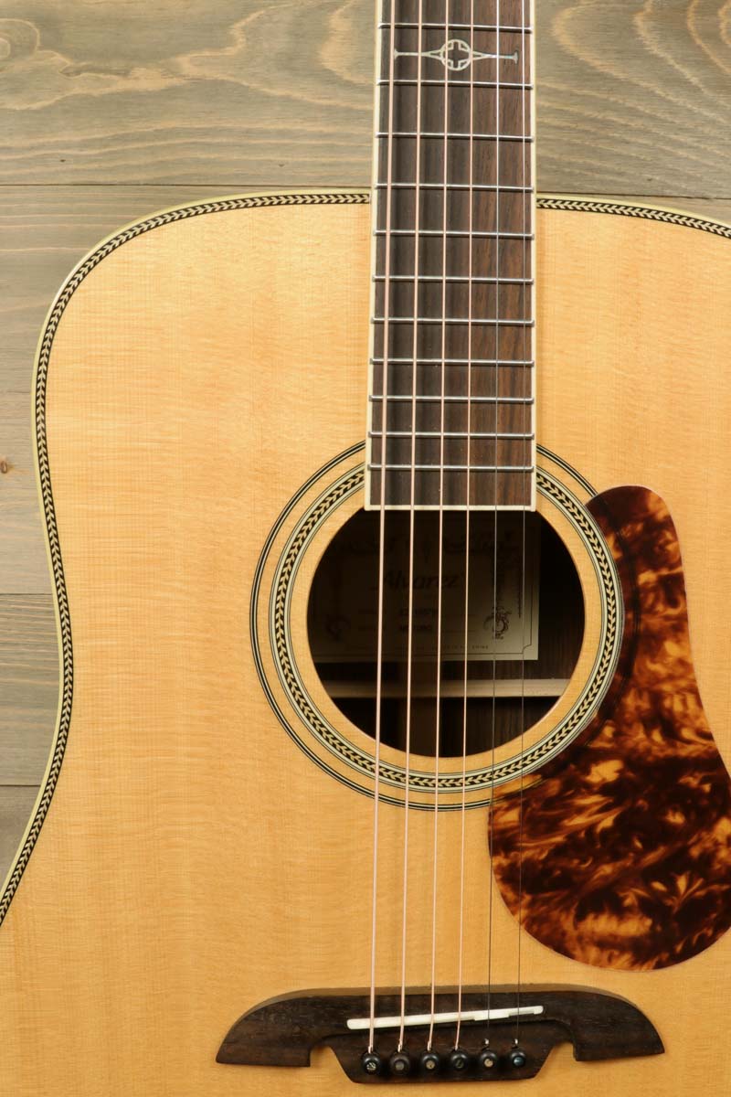 Alvarez MD70BG with Alvarez Gig Bag (USED) Alvarez