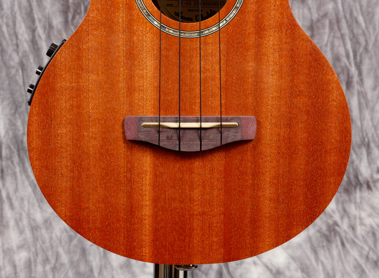 Ibanez Concert Ukulele UEW5E.