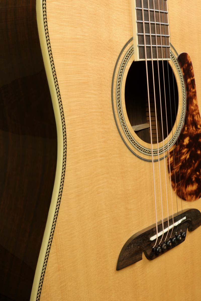 Alvarez MD70BG with Alvarez Gig Bag (USED) Alvarez