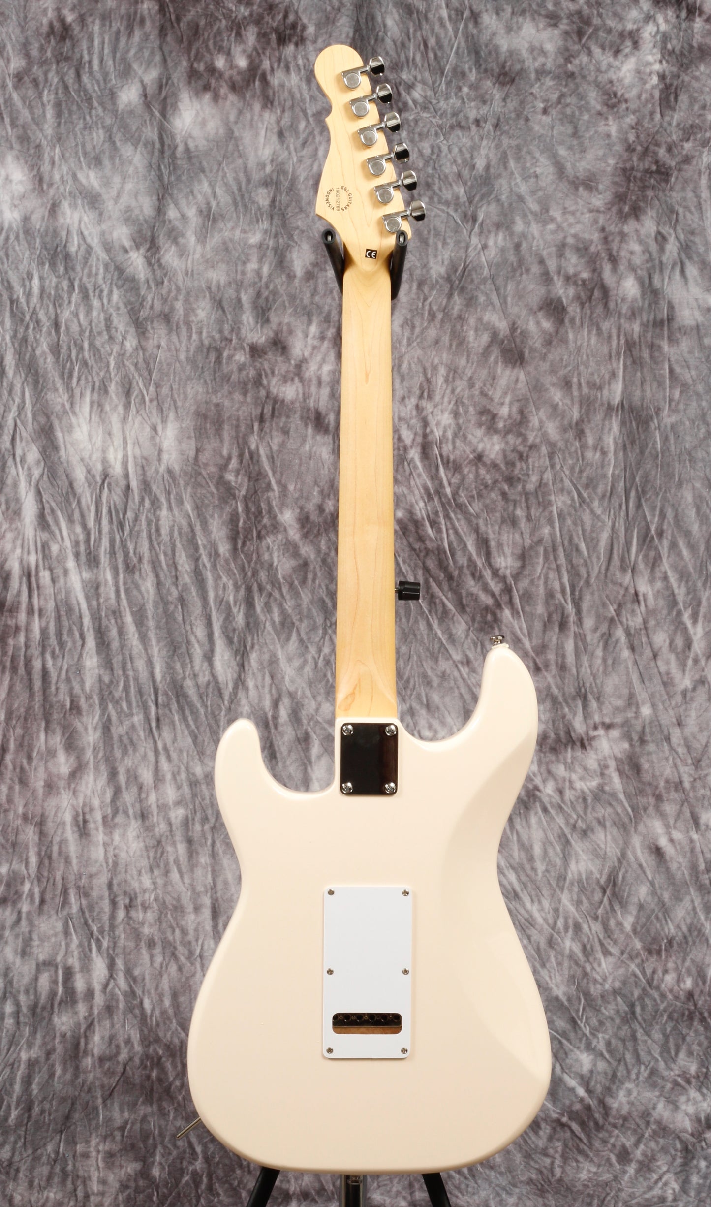 G&L Tribute Legacy Gloss White Alnico (Main Street Series).