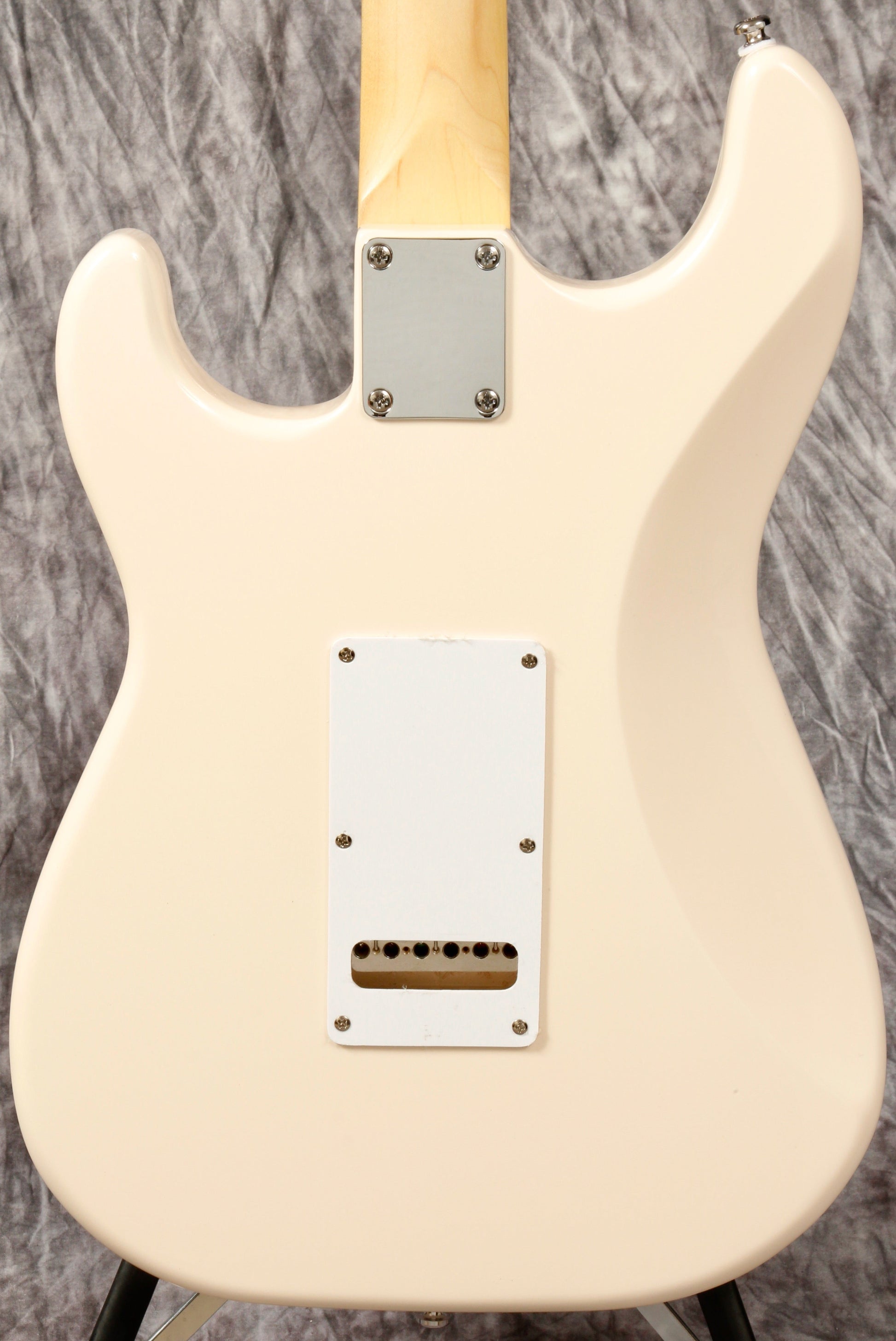 G&L Tribute Legacy Gloss White Alnico (Main Street Series) G&L