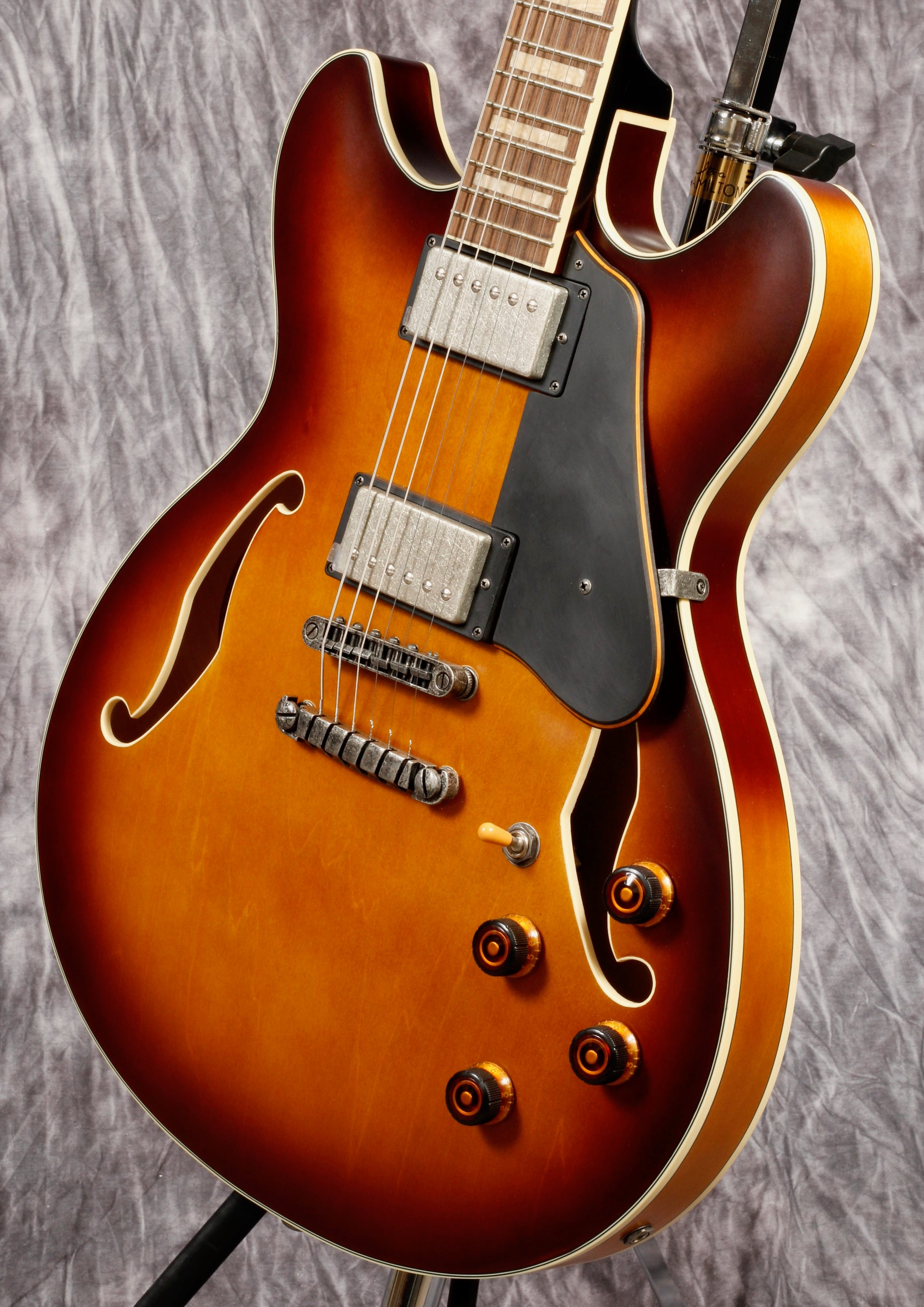 Ibanez ASV73VLL.