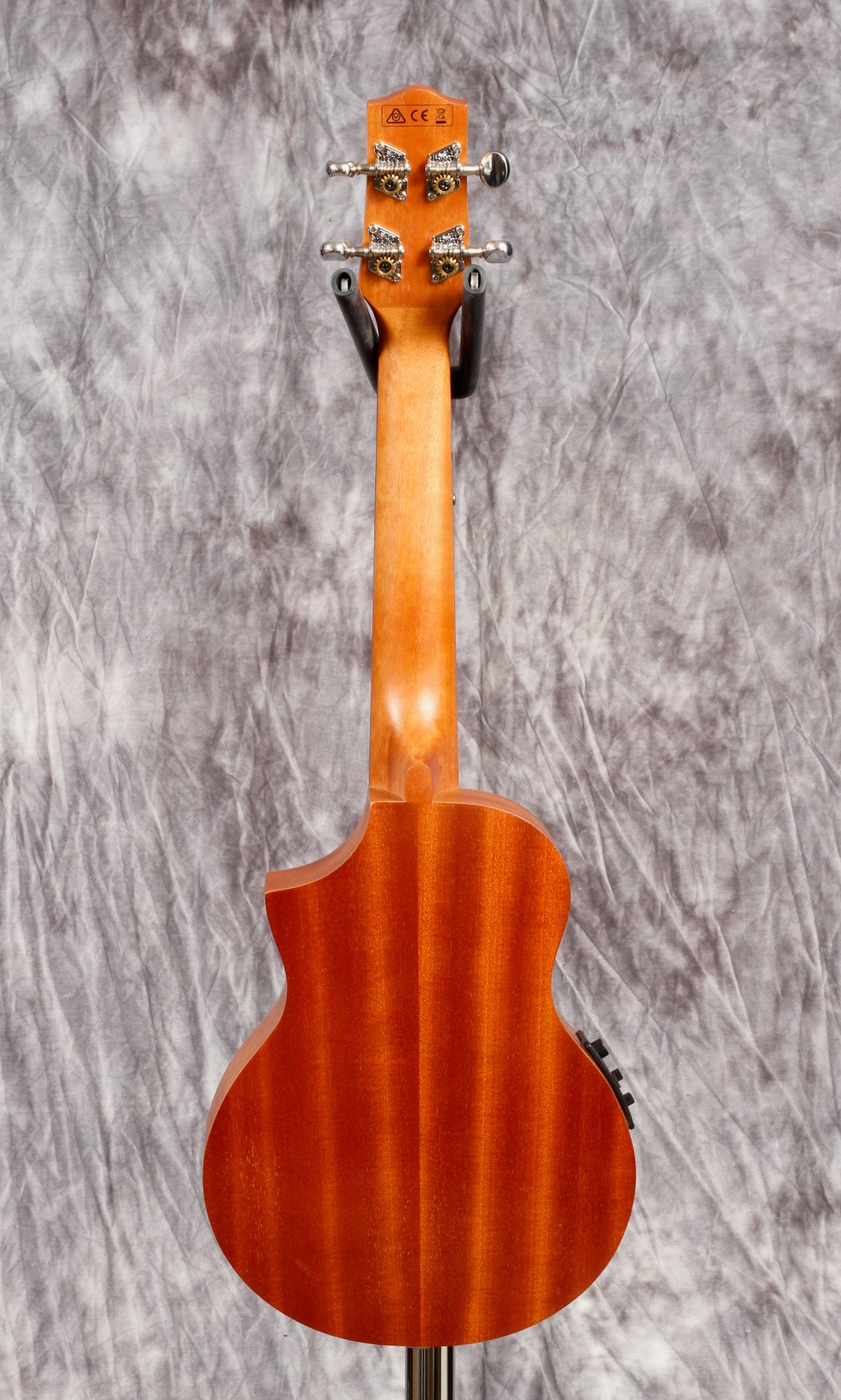 Ibanez Concert Ukulele UEW5E.