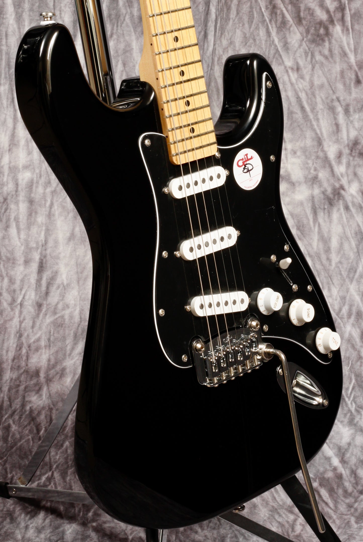 G&L Tribute Legacy Gloss Black Alnico Gilmour-Inspired (Main Street Series).