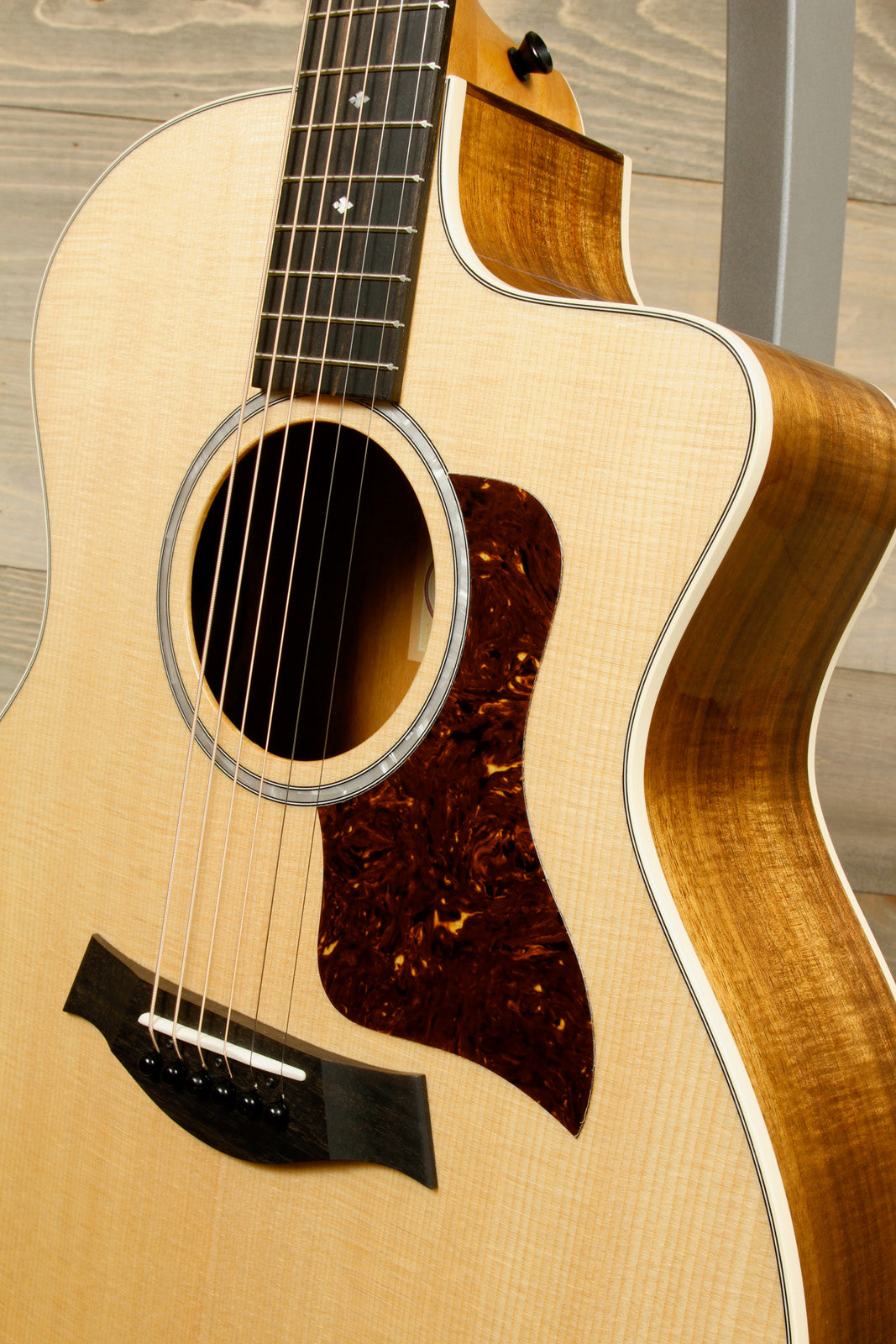 Taylor 214ce-K DLX DEMO with Free Gift Taylor
