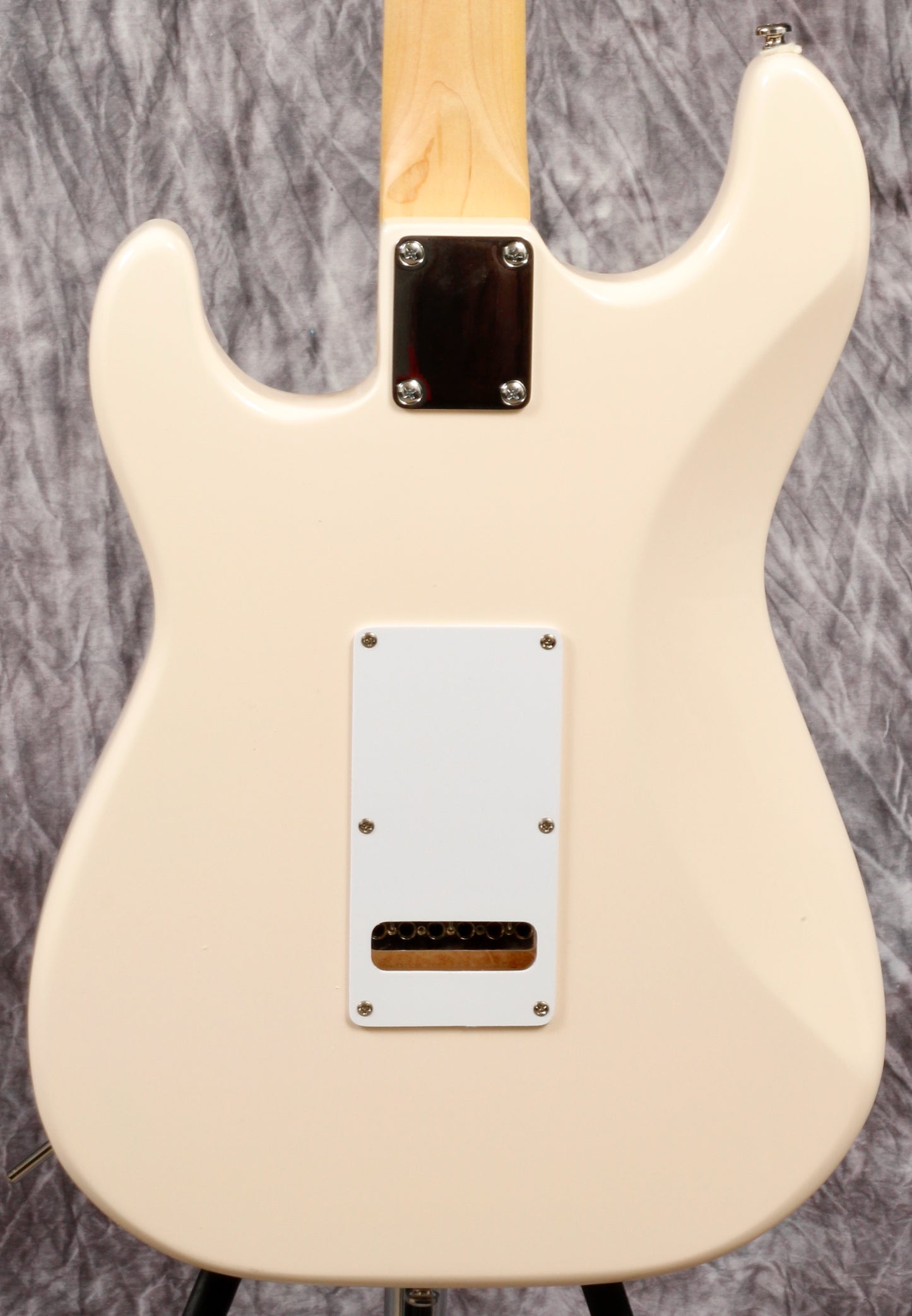 G&L Tribute Legacy Gloss White Alnico (Main Street Series).