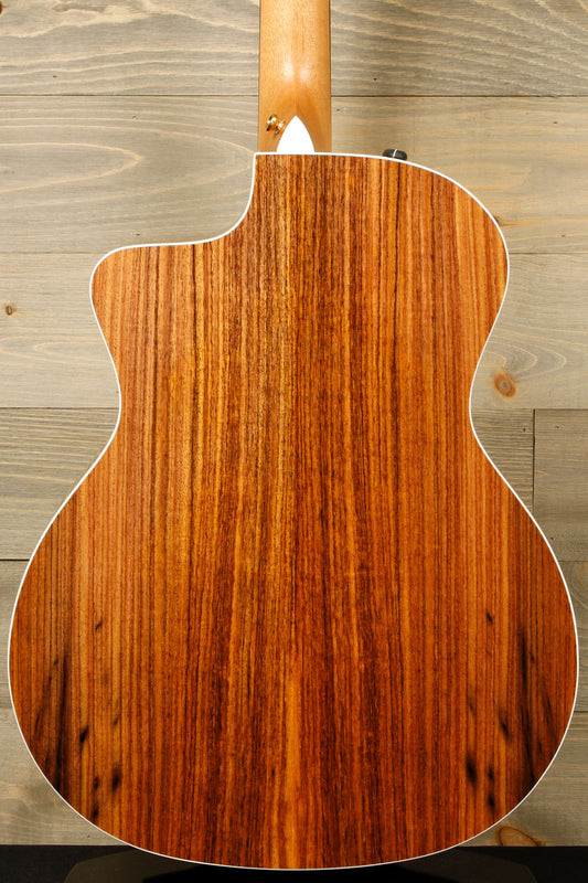 Taylor 214ce-SB DLX Taylor