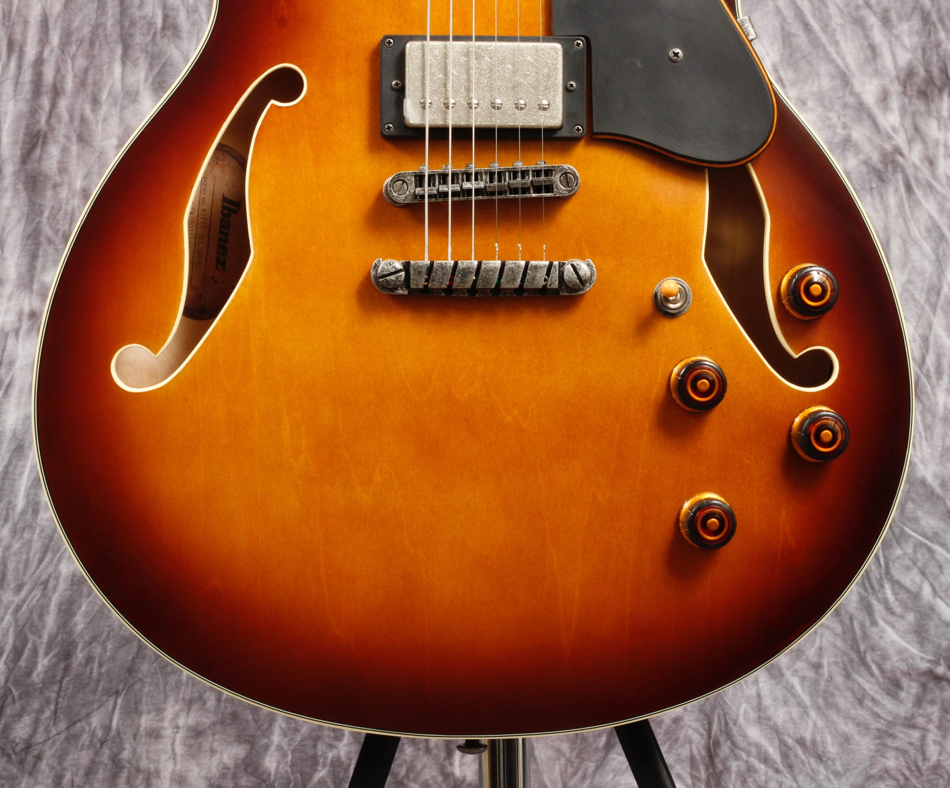 Ibanez ASV73VLL.
