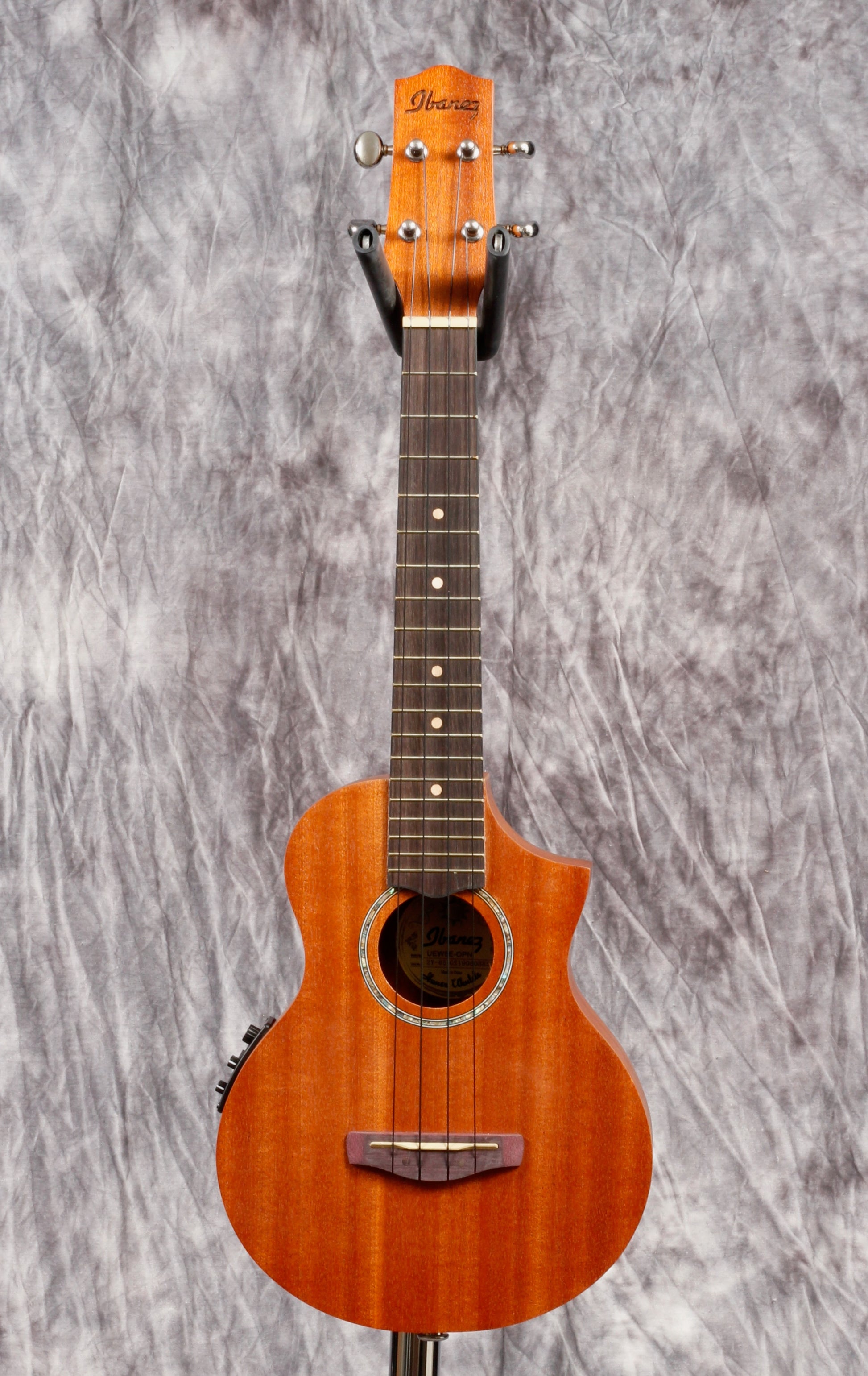 Ibanez Concert Ukulele UEW5E.