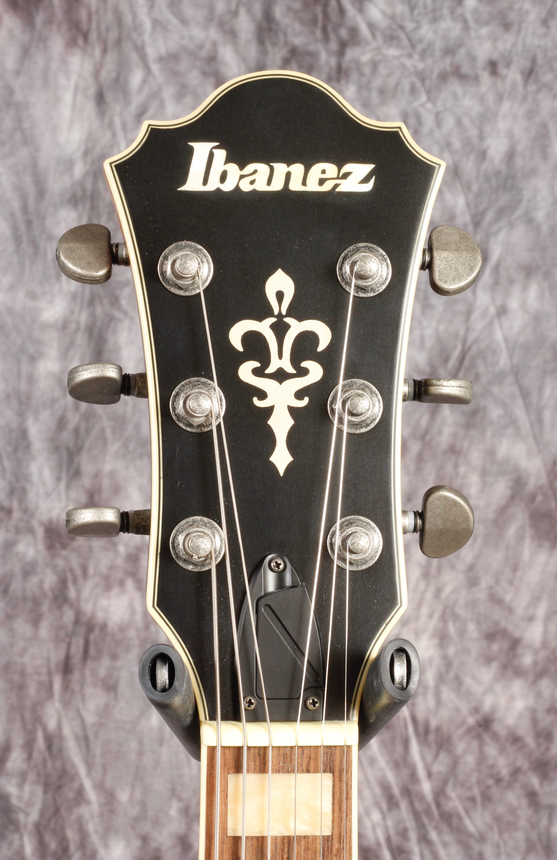 Ibanez ASV73VLL.